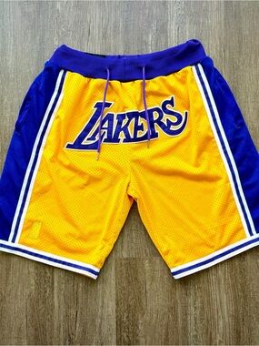 Just Don Lakers 1996-97 Mesh Shorts Size L NBA